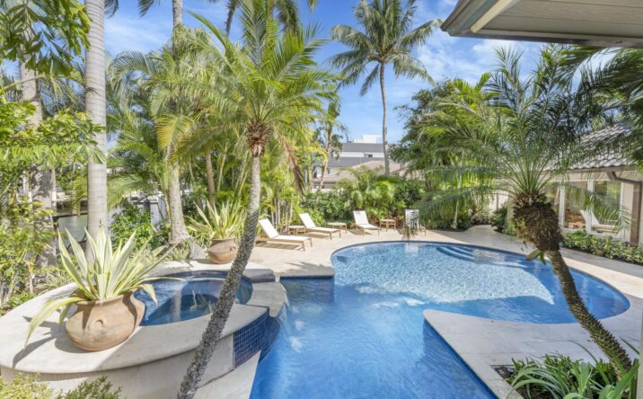 Custom backyard pool and landscaping by CKA Construction